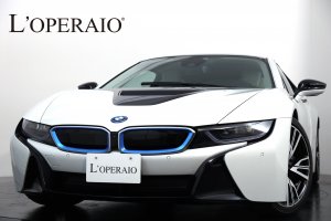 BMW i8 ベースモデル インテリアデザインCARPO アイボリーホワイトレザー harman/kardonサウンド LEDヘッドライト 純正OP20インチWスポークライトアロイ470AW【車検令和2年1月迄】