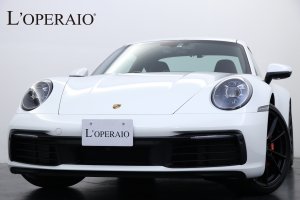 ポルシェ 911(Type992) Carrera S ワンオーナー レッド＆ブラック2トーンインテリア スポーツクロノPKG PDLS+付マトリクスLED エントリードライブ スポーツシート＋ アルカンターラルーフライナー レーンチェンジアシスト 純正20/21インチカレラSAWサテンブラック仕上げ 【車検R04年8月迄】