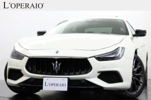 マセラティ ギブリ S Gransports ネリッシモPKG サンルーフ ドライバーアシスタンスPKG 【新車保証継承R5年6月迄】