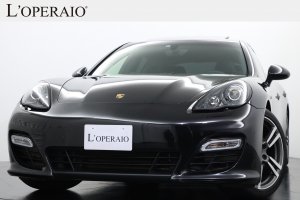 ポルシェ パナメーラ GTS PDK 4WD 左ハンドル スポーツクロノPKG サンルーフ BOSEサウンド 20インチ911ターボⅡアルミホイール