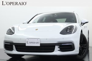 ポルシェ パナメーラ 4 Sport‐ChronoPKG パノラマルーフ 8wayパワーシートメモリーPKG コンフォートアクセス アルパイン製リアエンターテイメント