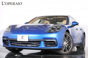 ポルシェ パナメーラ 4 Eハイブリッド スポーツクロノPKG レザーインテリア パノラマルーフ ポルシェエントリー＆ドライブ 21インチ911ターボデザインアルミ