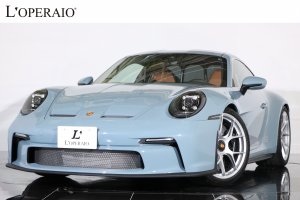 ポルシェ 911(Type992) S/T 6MT 左H 世界限定1963台 【特別金利キャンペーン1.9%～】走行50km 1オーナー車 有償カラー 60yearsヘリテージデザインPKG フロントリフト カーボンロールケージ クロノPKG 20/21インチマグネシウムホイール PCCB【新車保証継承令和10年4月迄】